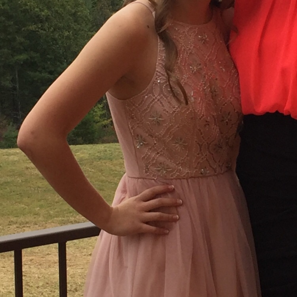 Beautiful light pink short formal dress - Picture 7 of 7